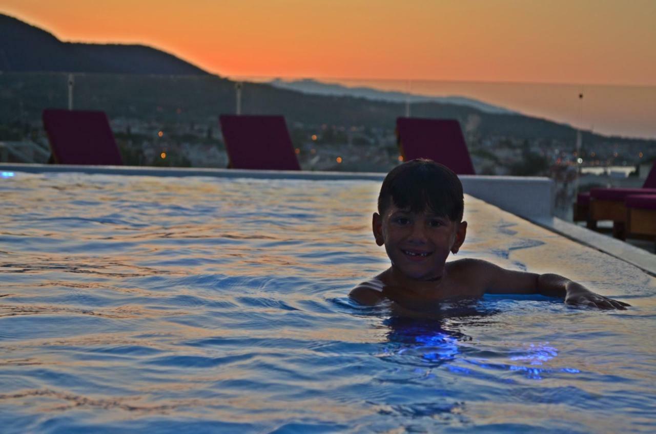 Ferush Otel Urla Exterior foto